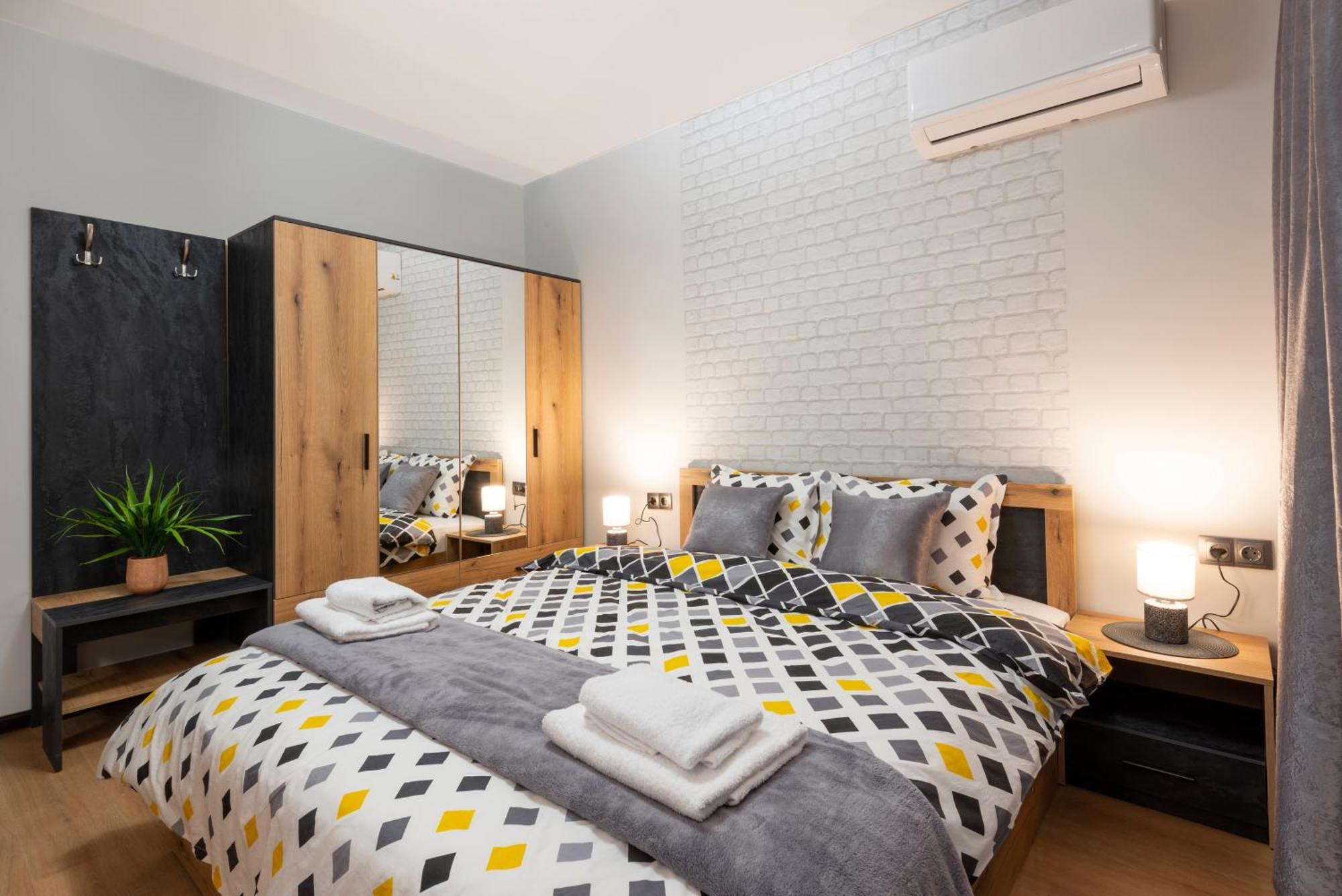 Best Guest 2 Apartments Plowdiw Exterior foto